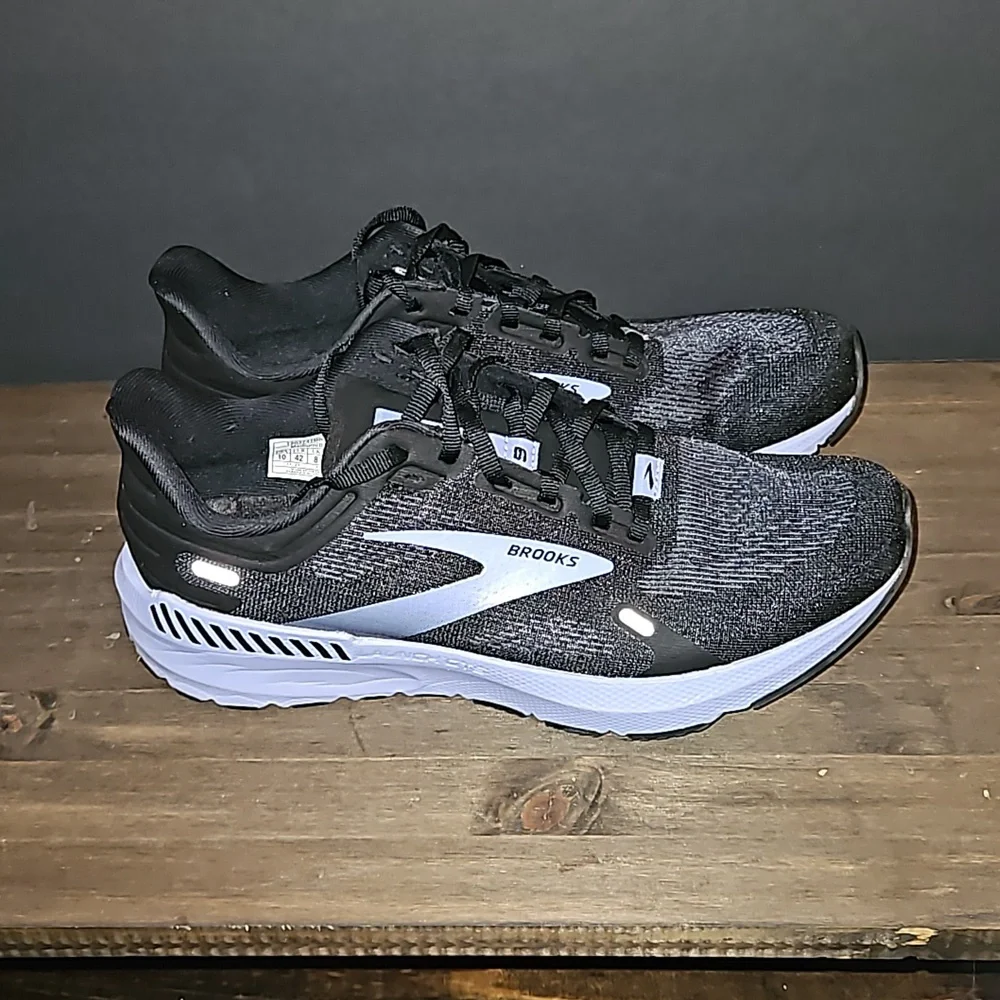 NIB Brooks Launch GTS 9 W10 Black/Purple - Picture 6 of 11